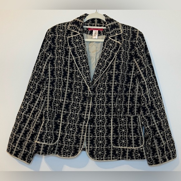 Anne Klein Jackets & Blazers - Anne Klein Embroidered Tan on Black Floral Jacket Size 16